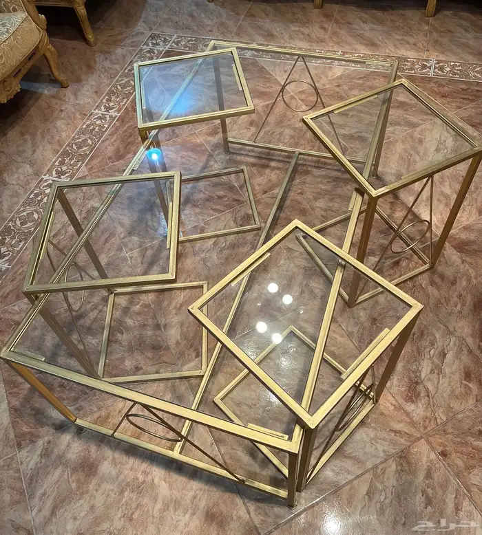 للبيع طقم طاولات 1