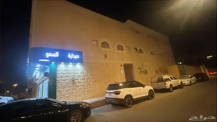 شقق ومحلات ثلاث عماير تجارية للإيجار شرق الرياض شارع قابوس 1