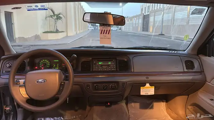 فورد فكتوريا 2010 سعودي ( مخزن ) بحالة الوكالة 2