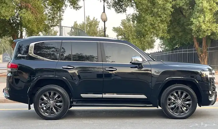 تويوتا لاندكروزر 2022 GXR L4 سعودي 5