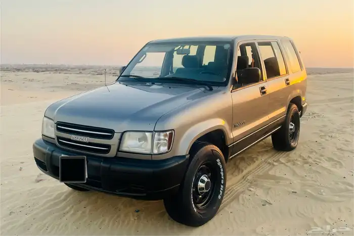 ايسوزو جيب تروبر 2002 1