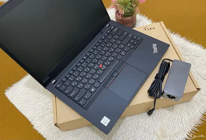 لابتوب لينوفو ثينك باد شاشه لمس كور اي سفن نظيف جدا 8