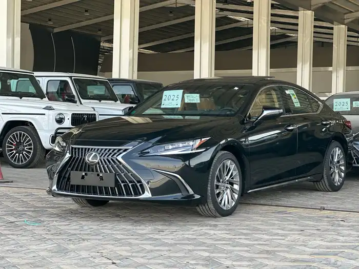 لكزس ES350 DD فل كامل وارد الساير 2025 1