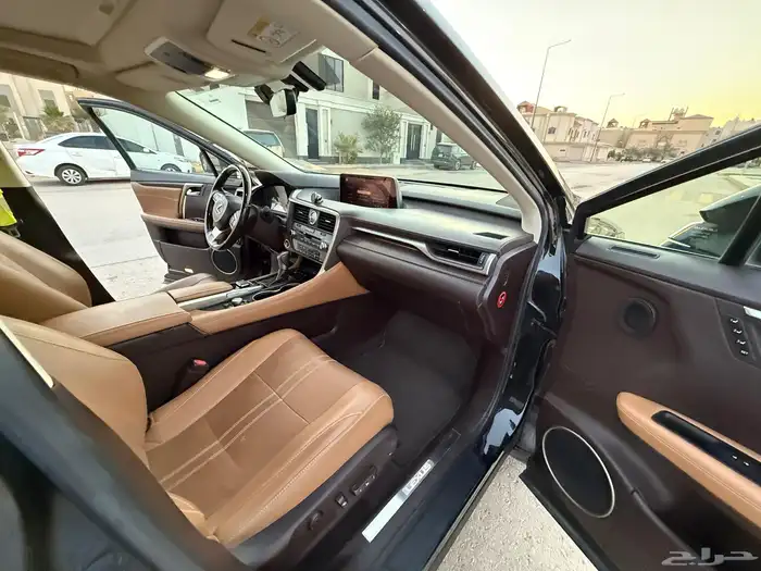 للبيع   Lexus RX350L موديل 2018   البيع من المالك مباشر 19