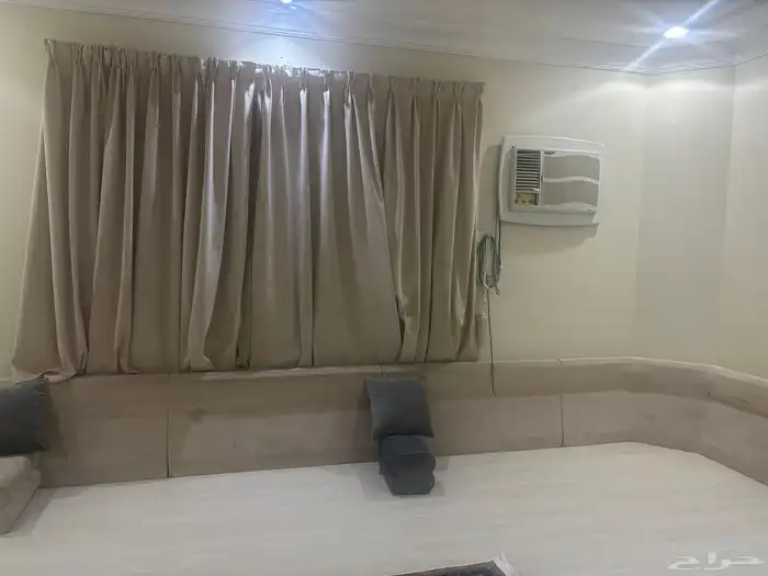 كنب ظهر مع مراكي وثنتين ستاير 2