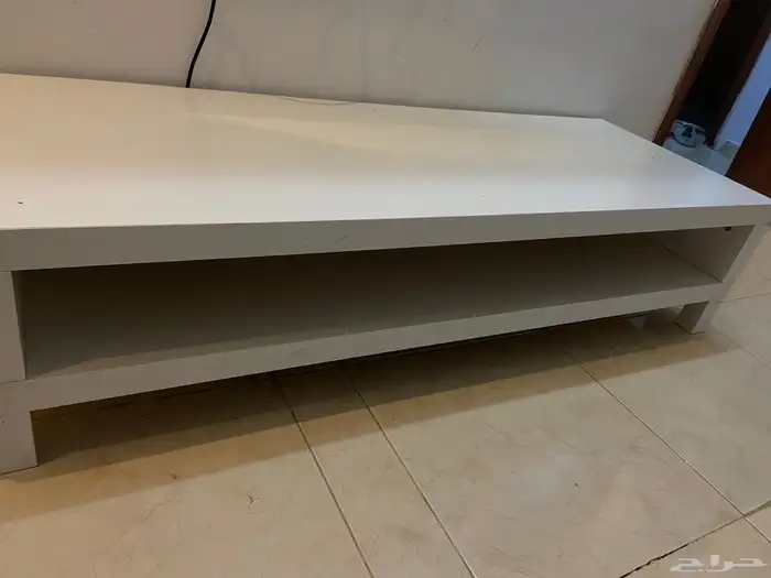 طاولة ايكيا طويلة الطول متر و45 والعرض 55 سليمة ونظيفة 3