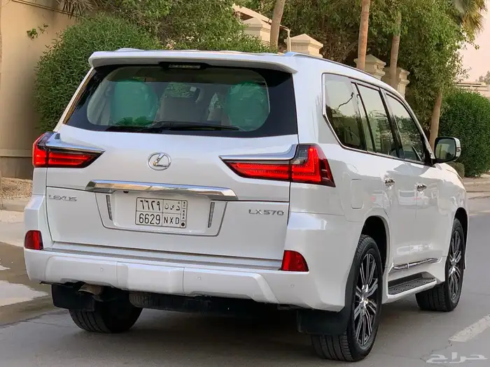 لكزس LX570 موديل 2019 بحالة الوكاله ممشى 76 الف 10