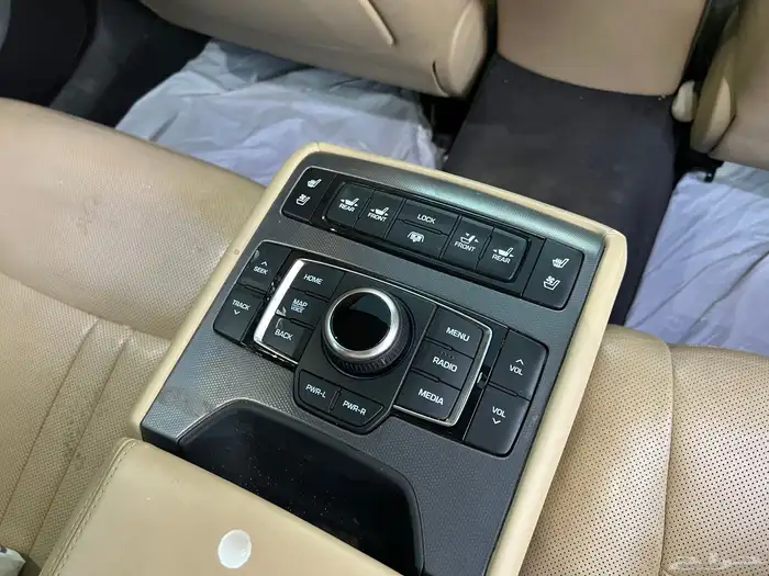 جينسس G80 2016 (بحالة ممتازة) 19