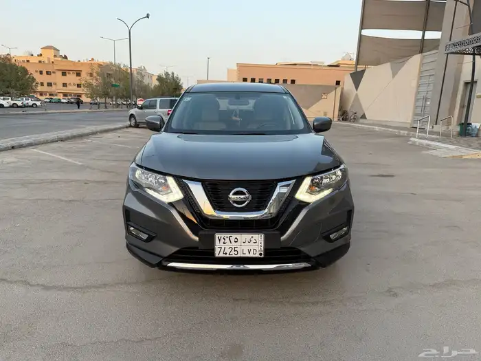 نيسان اكس تريل 7 ركاب دبل 3