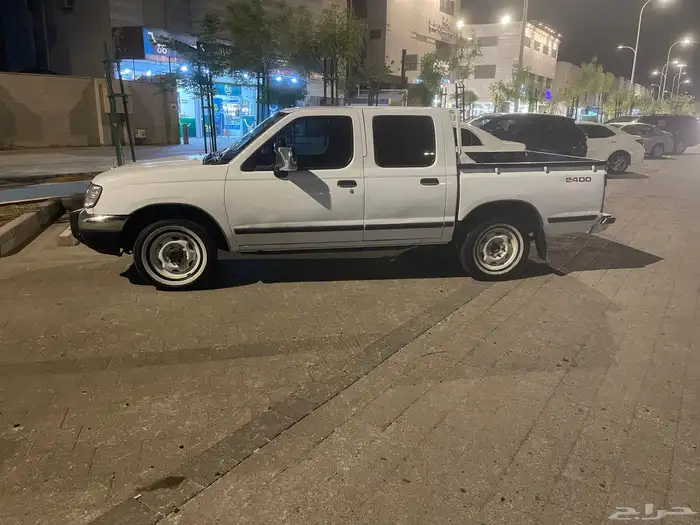 للبيع ددسن نيسان غمارتين 4