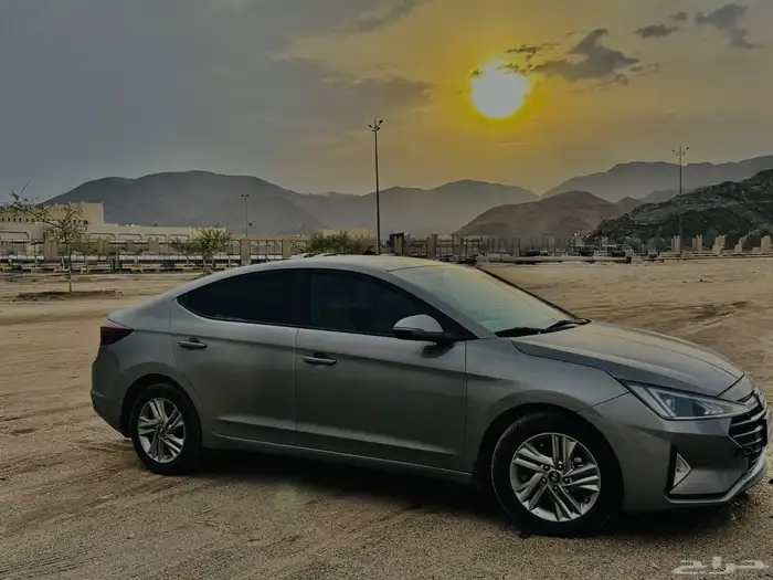 Hyundai ELANTRA 2019 half Full نص فل 2