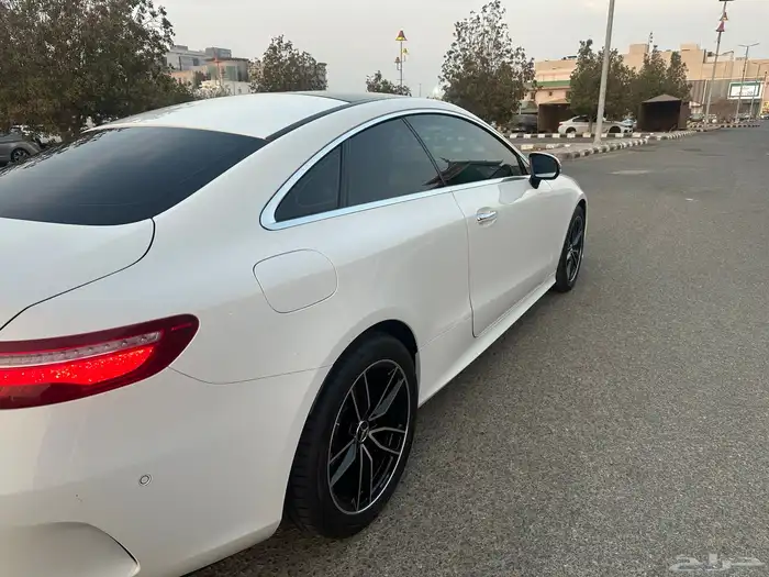 مرسيدس e200 كوبيه 3