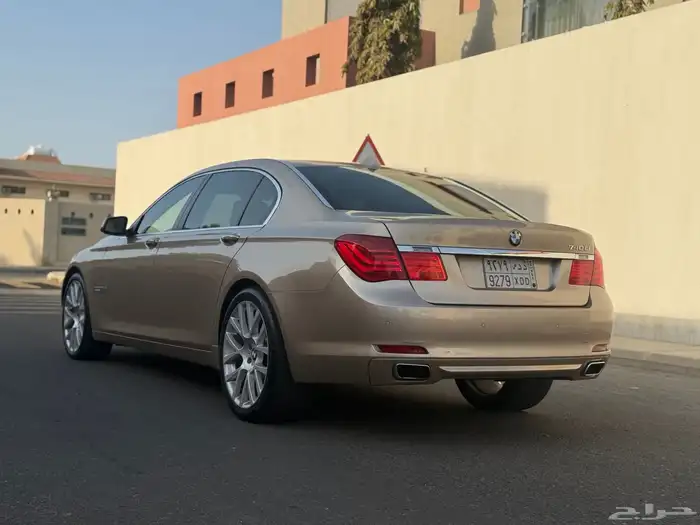 بحالة الوكالة وممشى قليل BMW 730 1