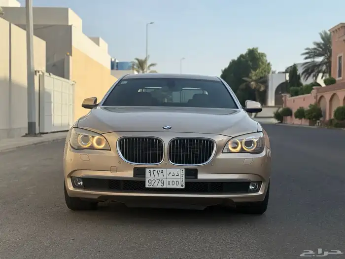 بحالة الوكالة وممشى قليل BMW 730 4