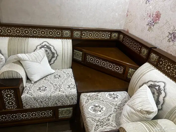 اثاث للبيع خشب فاخر 0