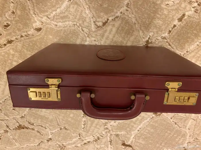 شنطة دبلوماسيه من كارتتيه فنتج اصلي 6