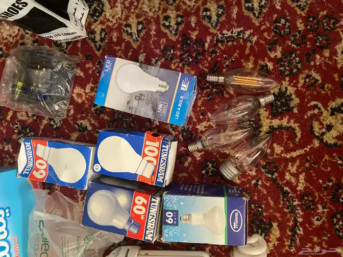 لمبات كوليدر مياه جالون ترابيزه طاولة خشب شاشة كمبيوتر شاشة 2