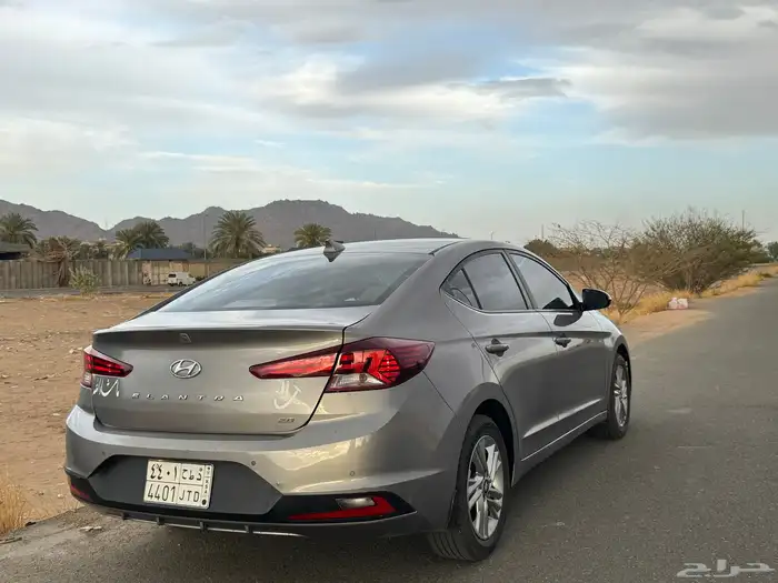 Hyundai ELANTRA 2019 half Full نص فل 18