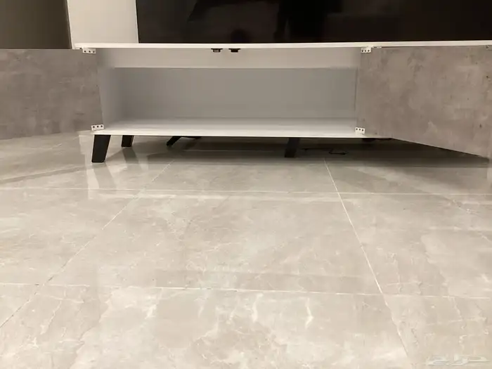 طاولة تلفاز 1