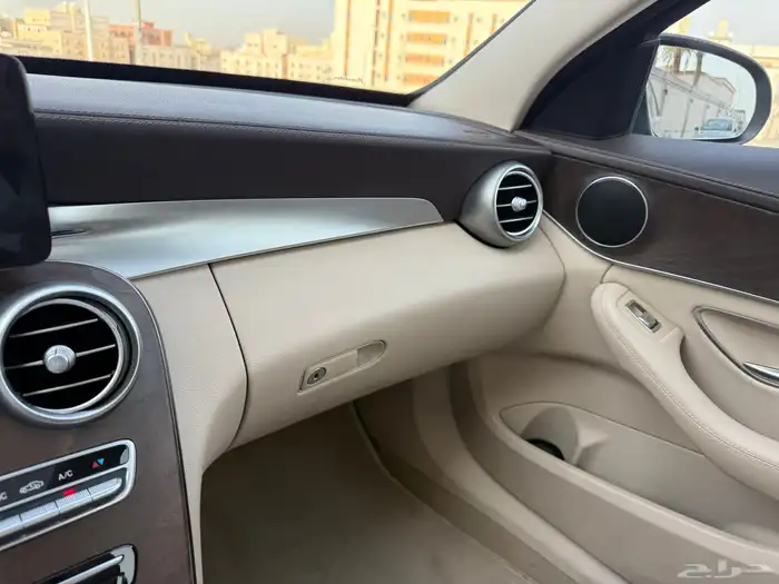 مرسيدس_C180_2019 38