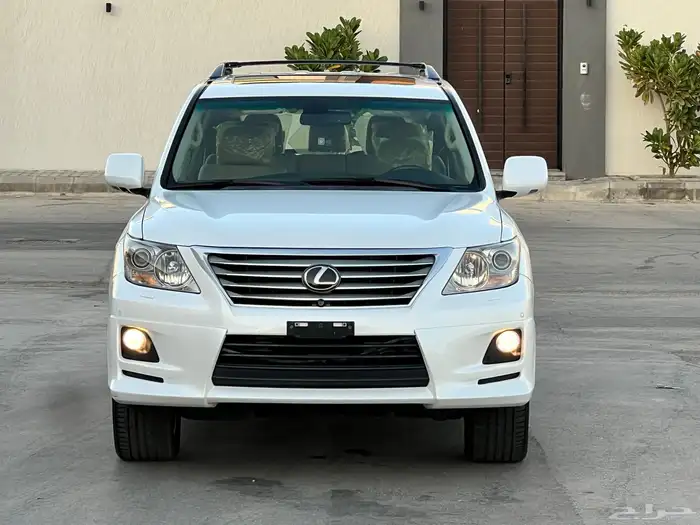 لكزس LX 570 - 2011 فل - وكالة 12