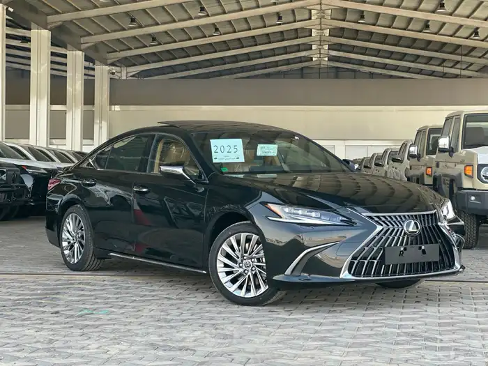لكزس ES350 DD فل كامل وارد الساير 2025 0