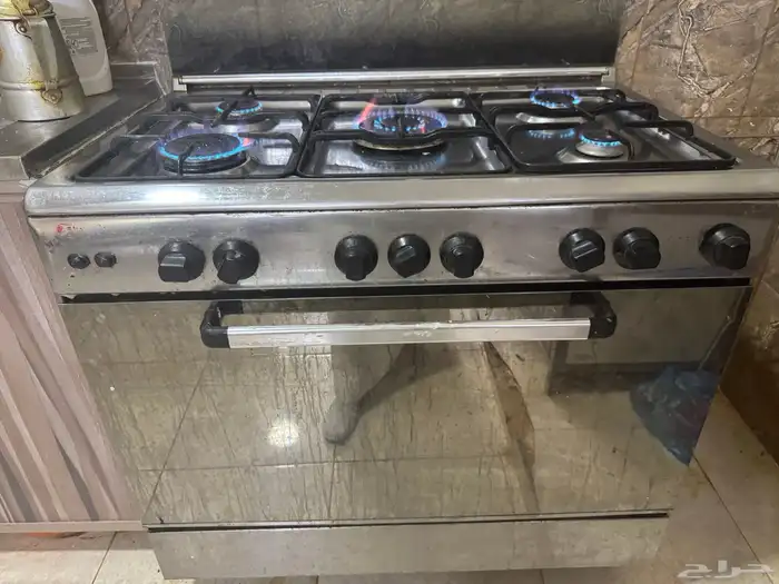 فرن للبيع بحاله جيدة 0