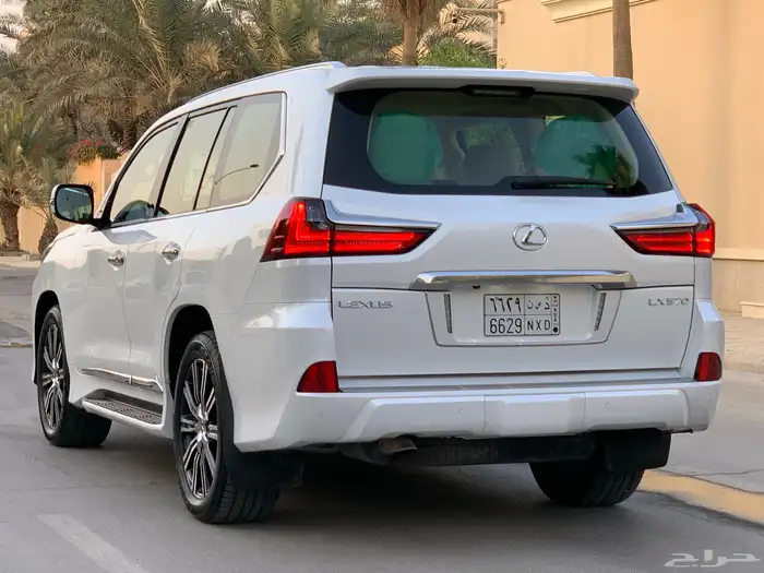 لكزس LX570 موديل 2019 بحالة الوكاله ممشى 76 الف 12