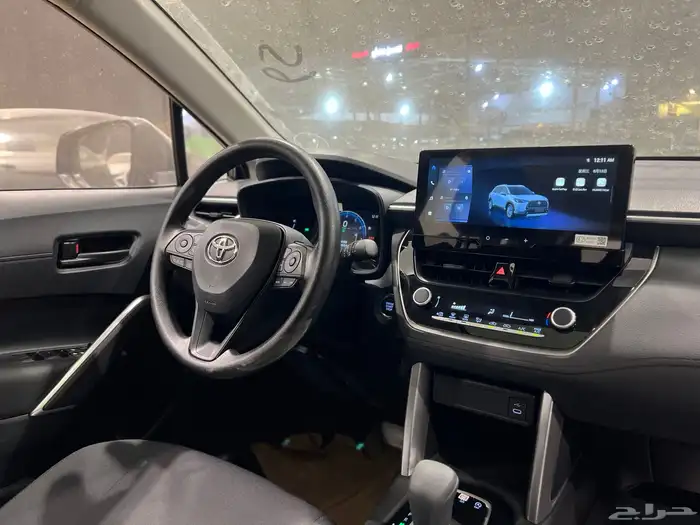 كورولا كروس 2025 جديد بنزين 2000CC 14