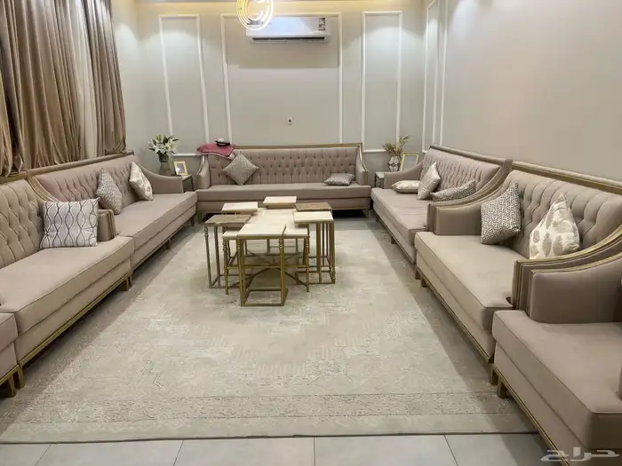 اثاث مستعمل للبيع مع الطاولات والزوليه التواصل خاص 0