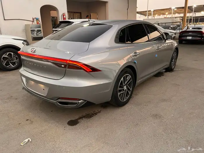 ازيرا 2021 (بنزين) فل كامل وارد كوريا 2