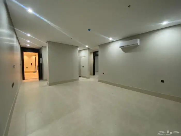 شقة جديدة للإيجار مكيفة بالكامل 9