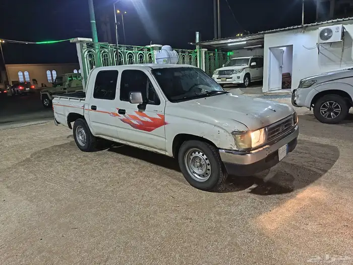 هايلكس 98 غمارتين نظيف جدا استمارة جديدة مكيف شغال مكينه وق 2
