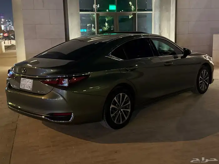 لكزس ES 250 عبداللطيف جميل 12