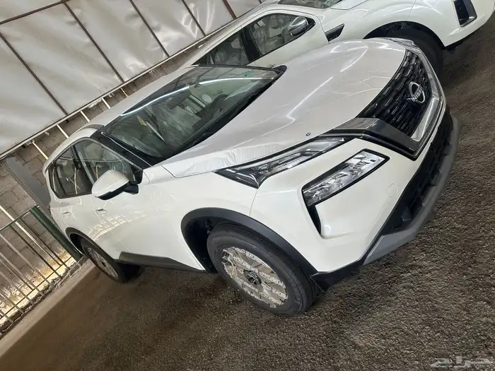 نيسان اكستريل 5 راكب استندر دبل 2025 ابيض ذهبي 1
