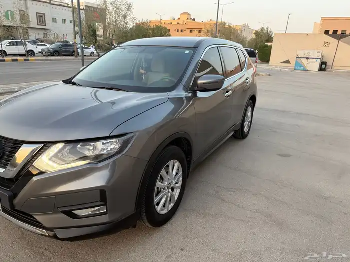 نيسان اكس تريل 7 ركاب دبل 5