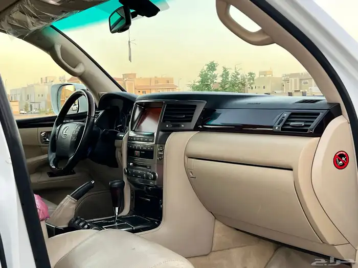لكزس LX 570 - 2011 فل - وكالة 22