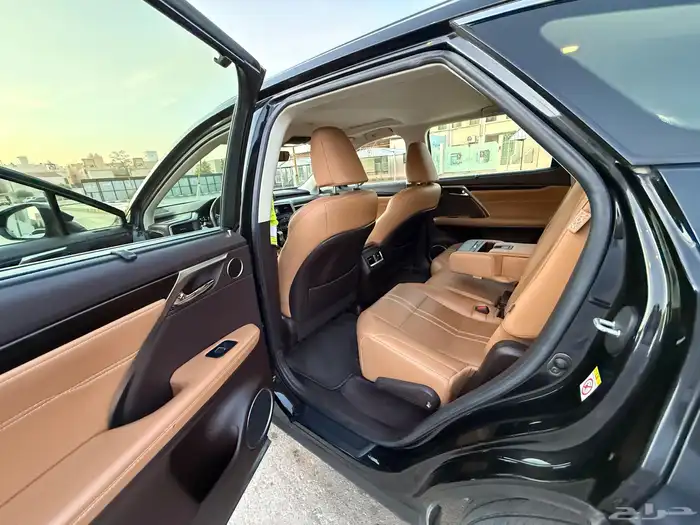 للبيع   Lexus RX350L موديل 2018   البيع من المالك مباشر 5