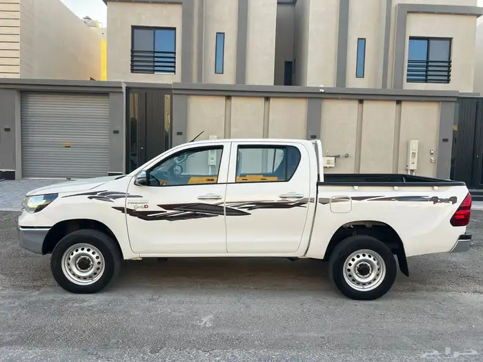 هايلوكس 2021 ديزل GL2 دبل .. 1