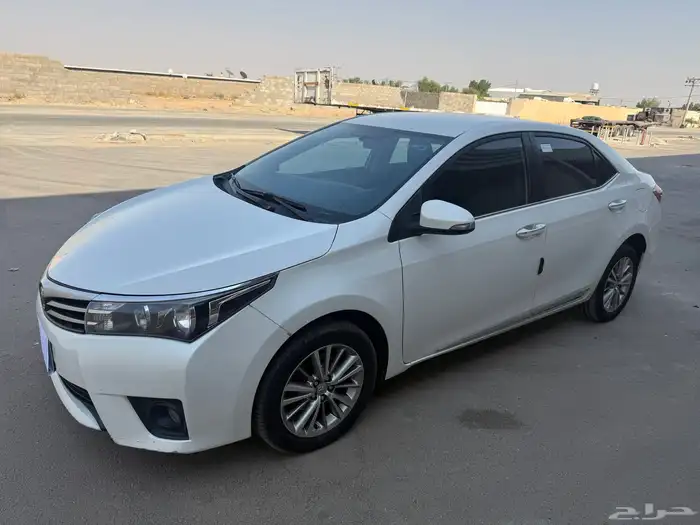 كورولا 2015 بصمة نصف فل شرط بدي ومحركات 8