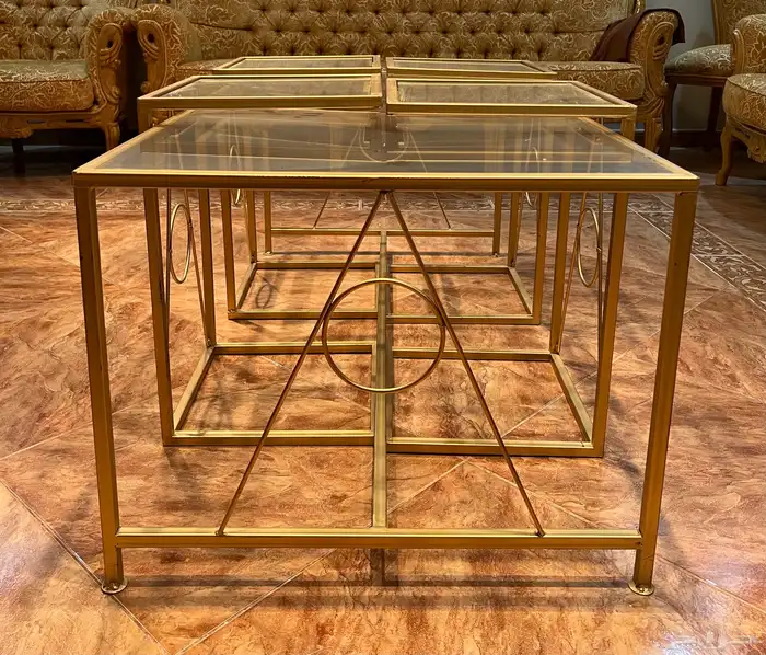 للبيع طقم طاولات 4