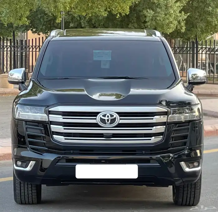 تويوتا لاندكروزر 2022 GXR L4 سعودي 3