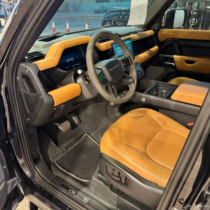 ديفندر V8 موديل 2023 6