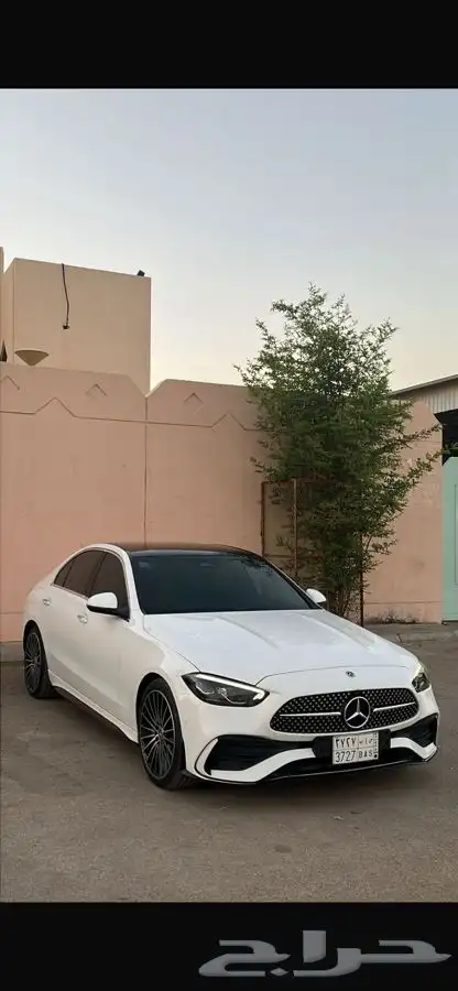 مرسيدس C200 2023 22