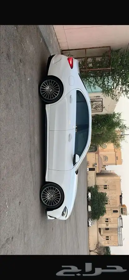 مرسيدس C200 2023 13