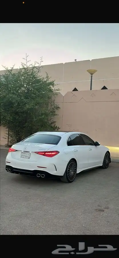 مرسيدس C200 2023 3