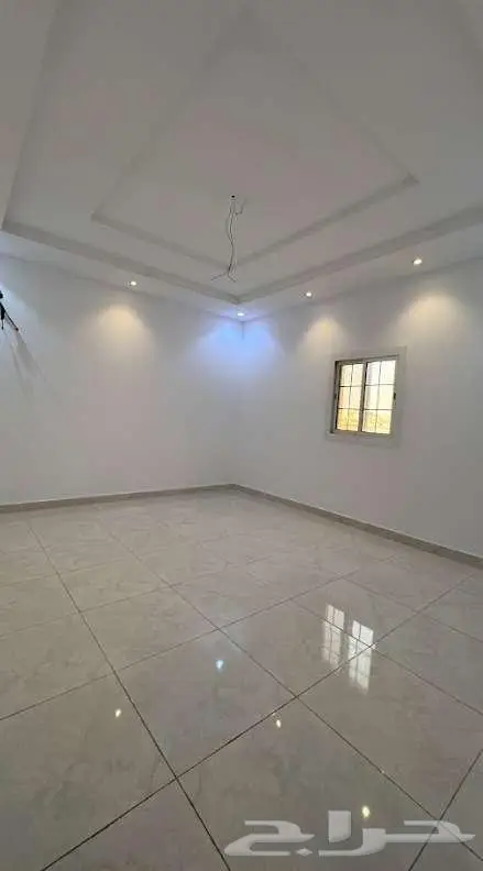 شقة مميزة للايجار السنوي حي المروة 4