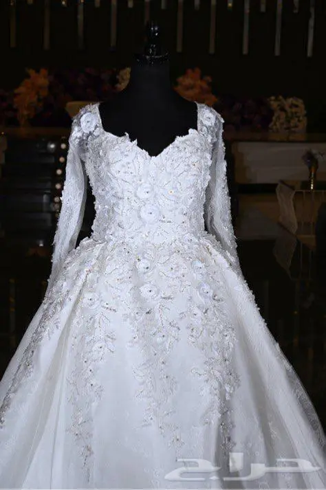 فستان زفاف تفصيل 0