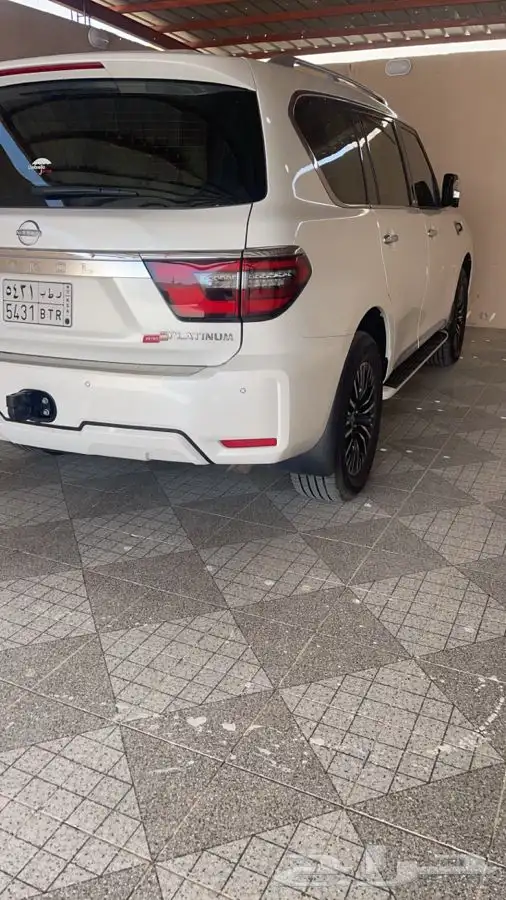 نيسان باترول بلاتينيوم داخليه بيج 2023 9