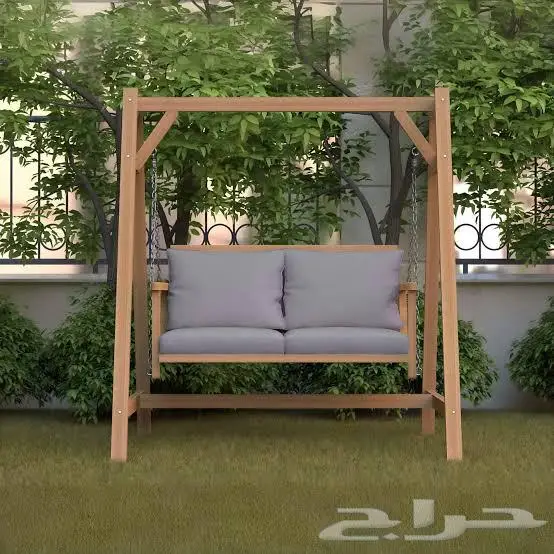 مراجيح خشب وكراسي وطاولات 2